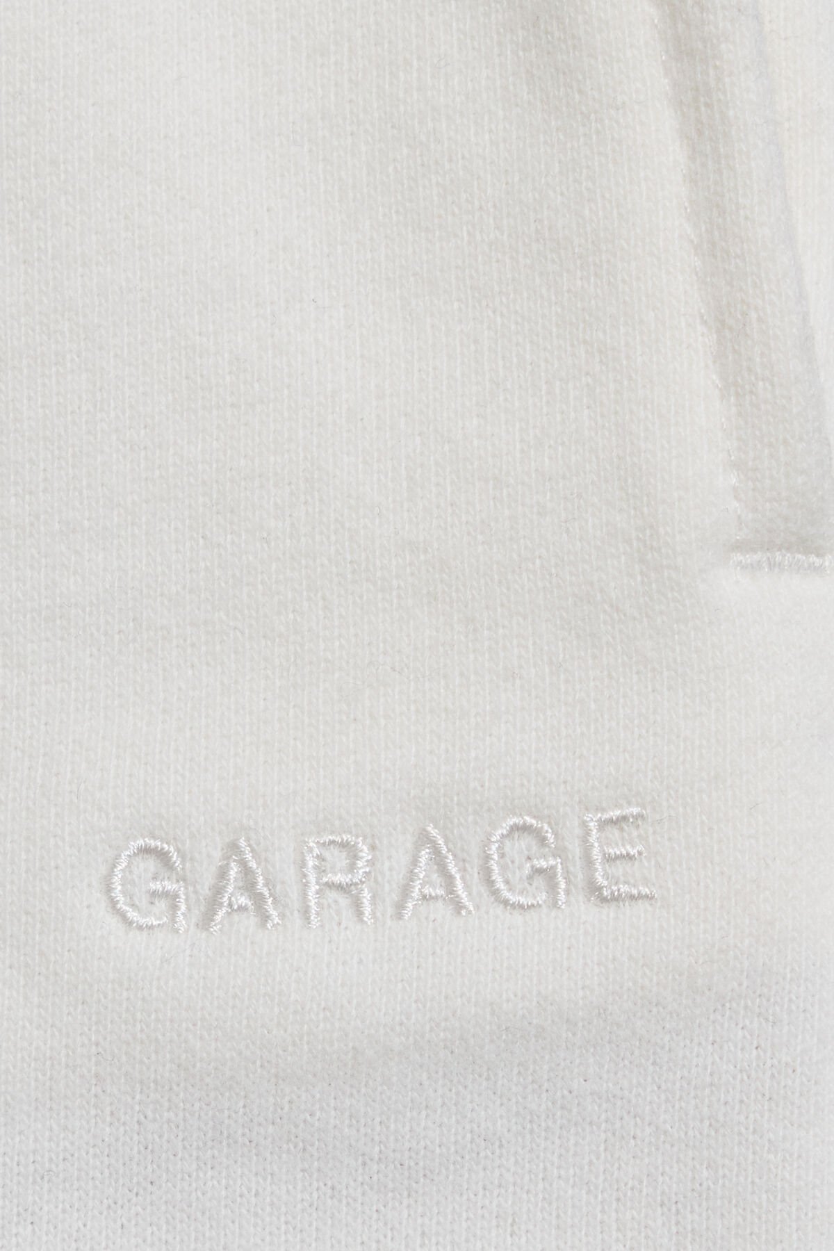 100080323_03G_alt4_1920x2880-6