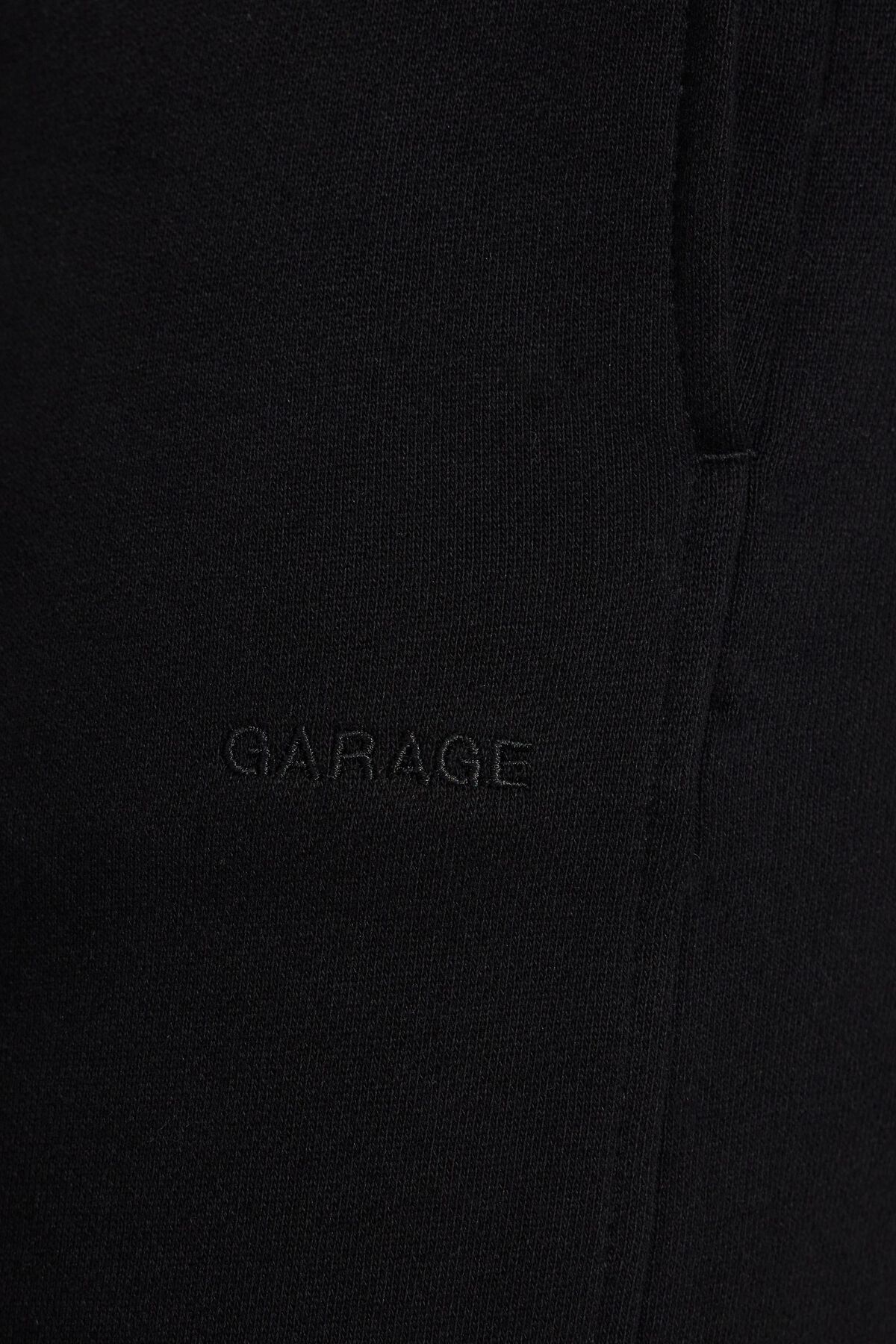 100091920_06V_alt4_1920x2880-39