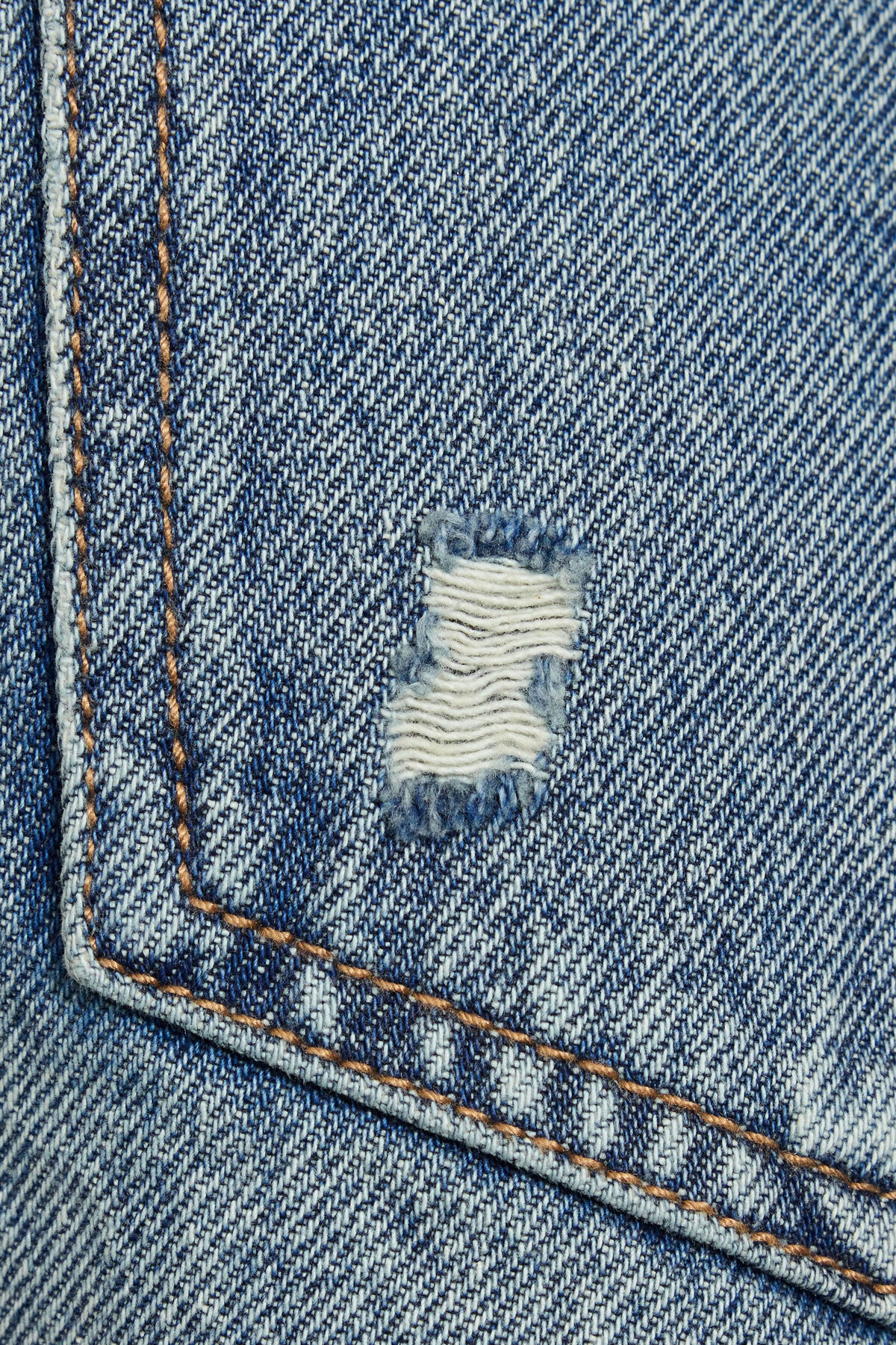 100092384_07J_alt5_1920x2880-4