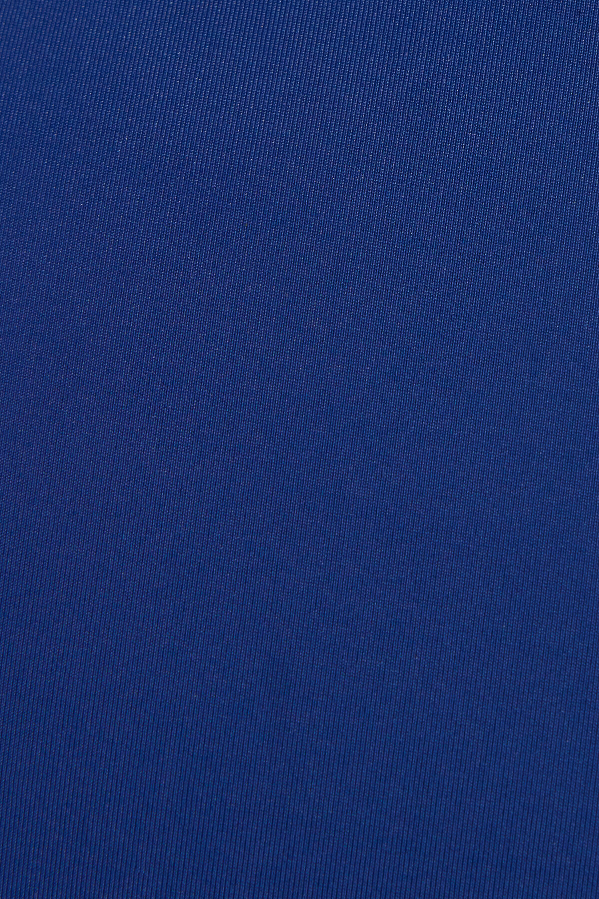 100096102_02F_alt3_1920x2880-1