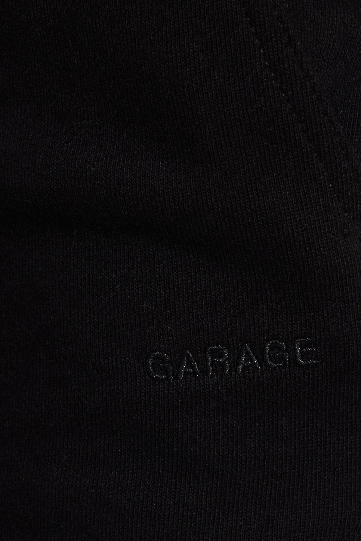 100096961_06V_alt3_1920x2880