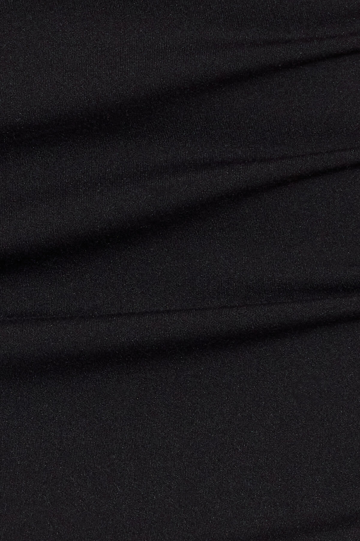 100096986_06V_alt3_1920x2880-2