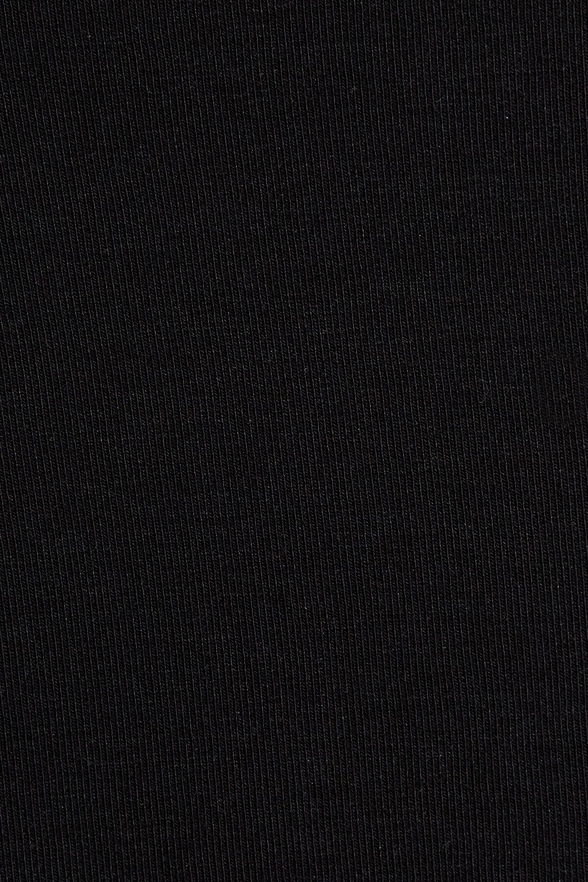 100100003_06V_alt4_1920x2880