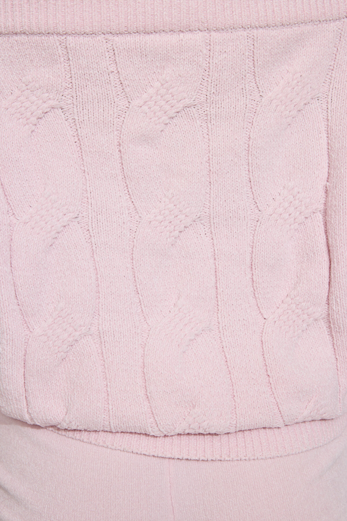 100102135_01K_alt3_1920x2880-1