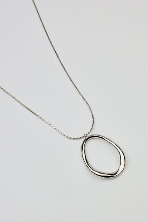 Hammered Single Oval Necklace
